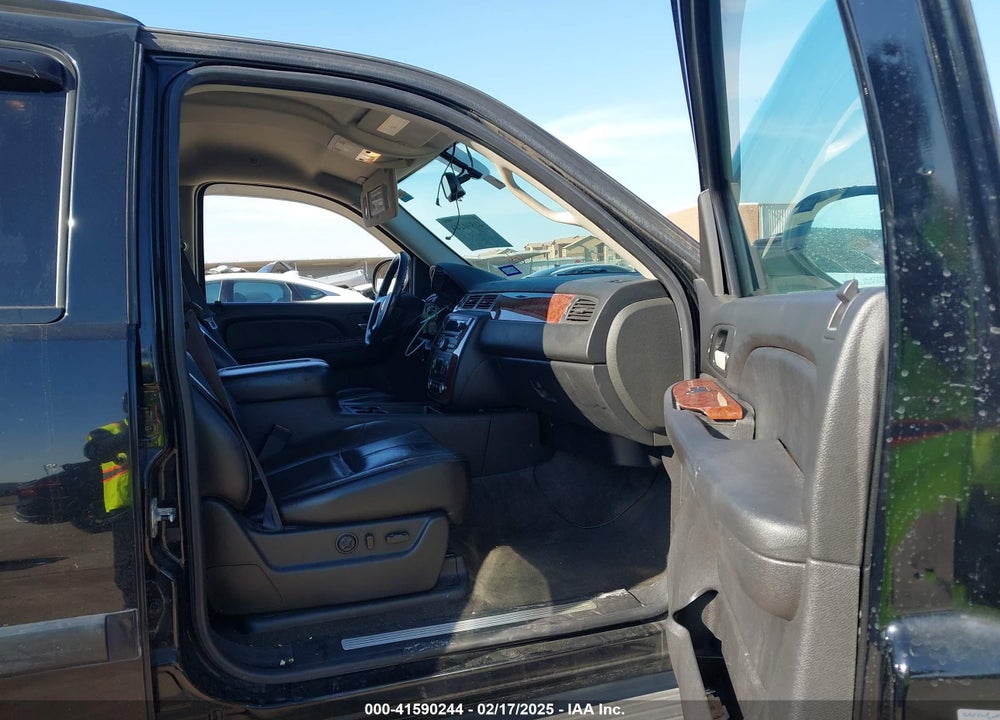 2007 CHEVROLET TAHOE VIN: 1GNFC13077R248892