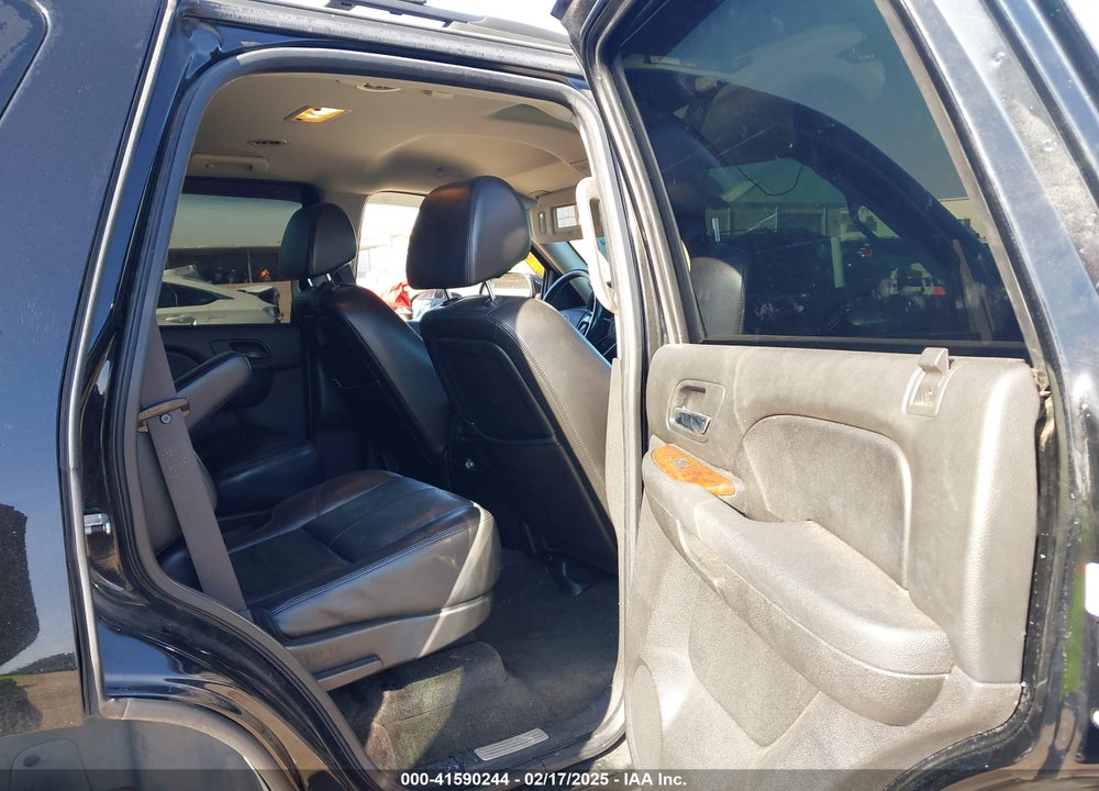 2007 CHEVROLET TAHOE VIN: 1GNFC13077R248892