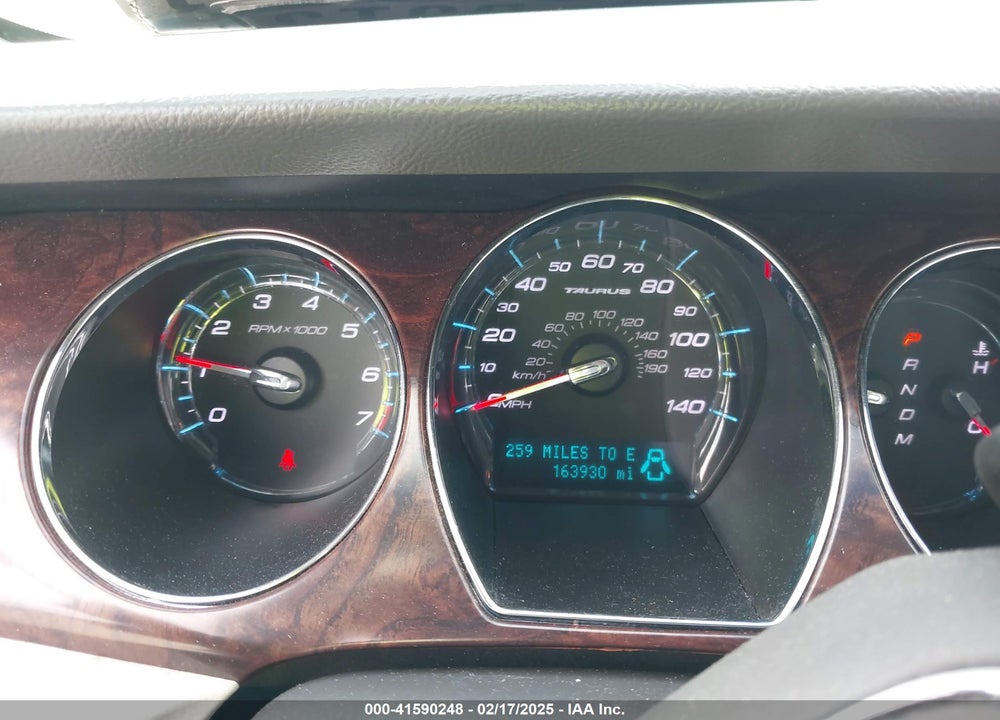 2011 FORD TAURUS SEL VIN: 1FAHP2EW0BG131968
