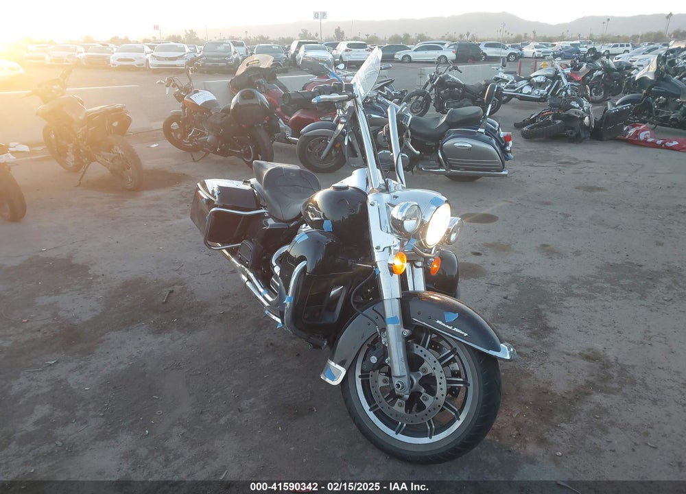 2019 HARLEY-DAVIDSON FLHR VIN: 1HD1FBC13KB673681