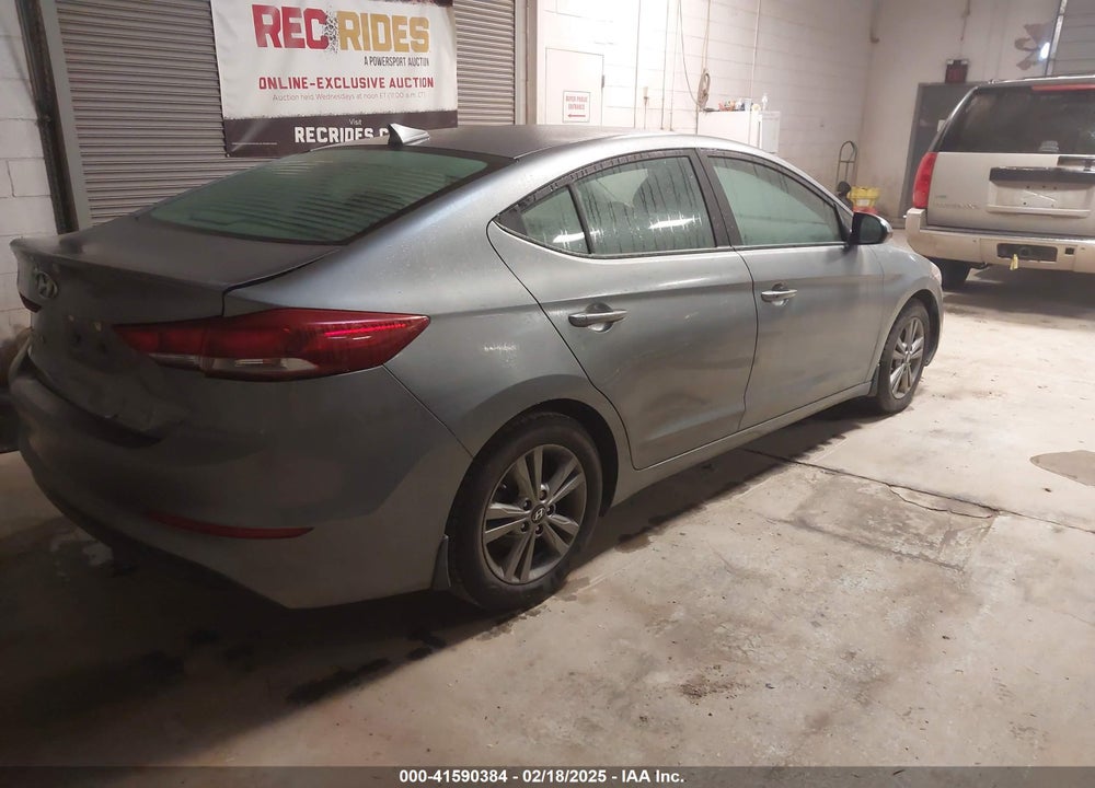 2018 HYUNDAI ELANTRA VIN: KMHD84LF2JU553580