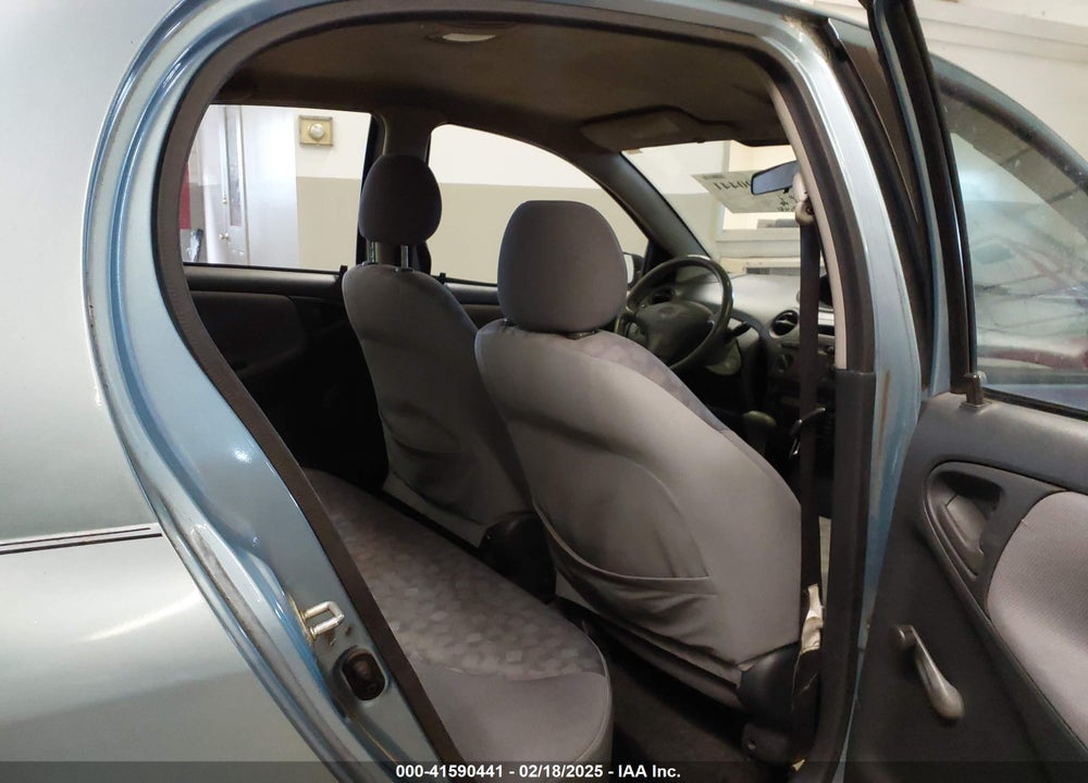 2002 TOYOTA ECHO VIN: JTDBT123820221152