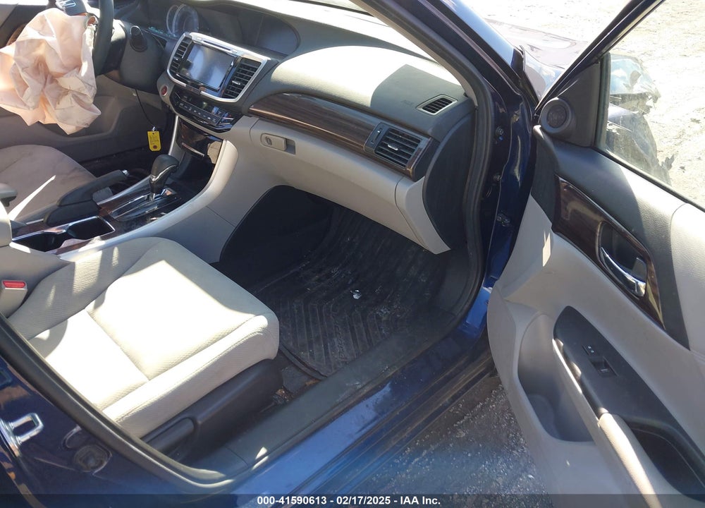 2017 HONDA ACCORD VIN: 1HGCR2F72HA071792
