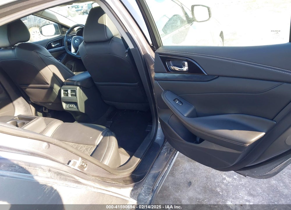 2019 NISSAN MAXIMA VIN: 1N4AA6AV4KC373631