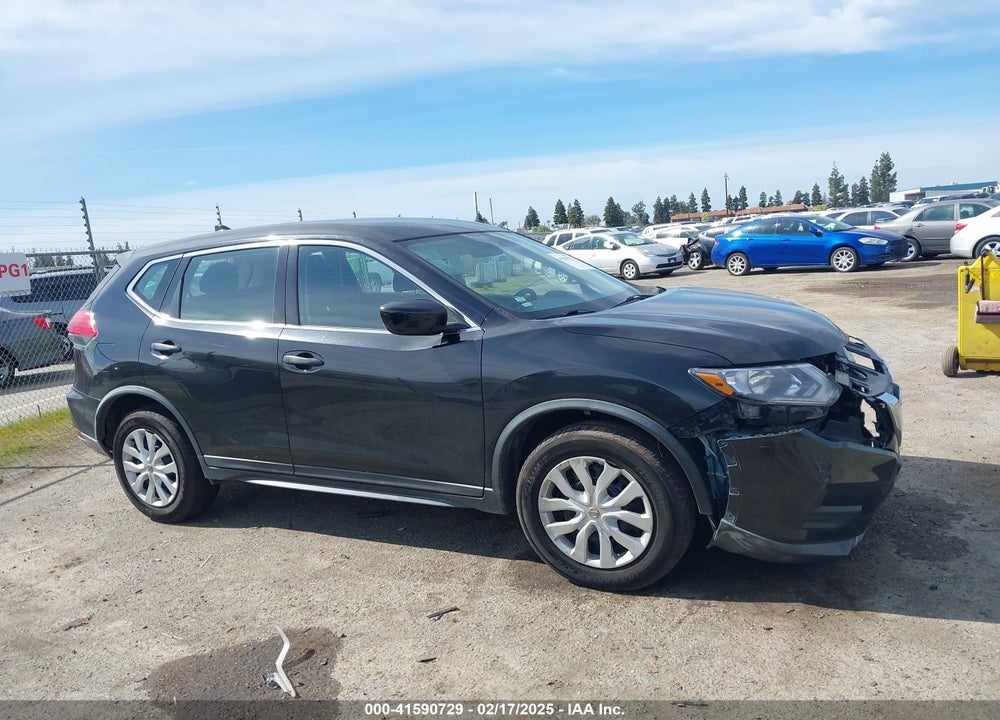 2017 NISSAN ROGUE VIN: KNMAT2MV8HP565001