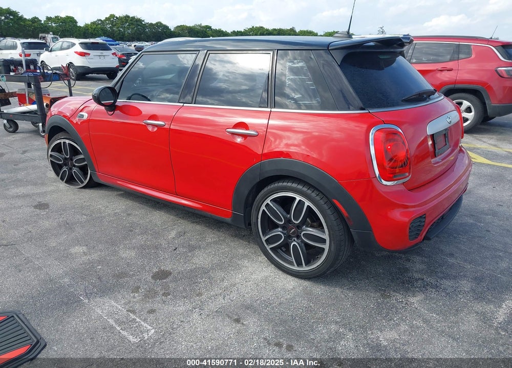 2015 MINI HARDTOP VIN: WMWXS5C55FT828286
