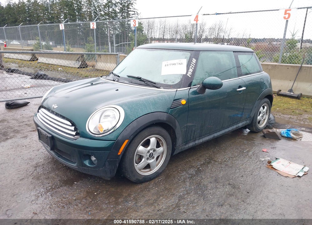 2009 MINI COOPER VIN: WMWMF33549TW72435
