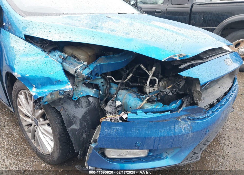 2015 FORD FOCUS VIN: 1FADP3J27FL294850