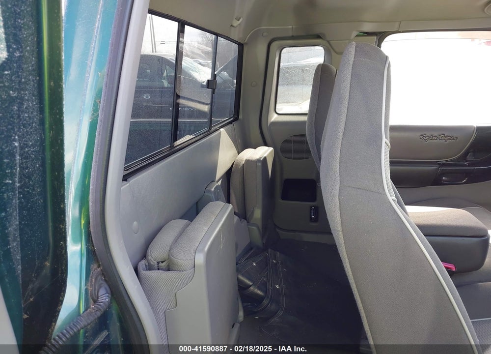 1999 MAZDA B3000 SE/TL VIN: 4F4ZR16V7XTM31702