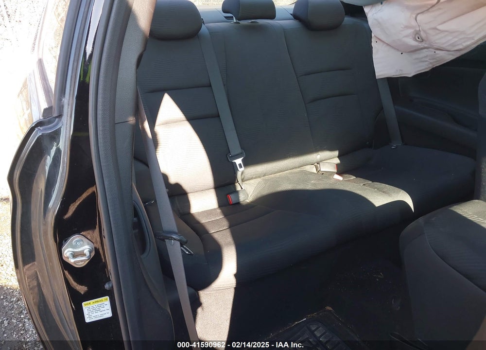 2015 HONDA ACCORD VIN: 1HGCT1A38FA012131