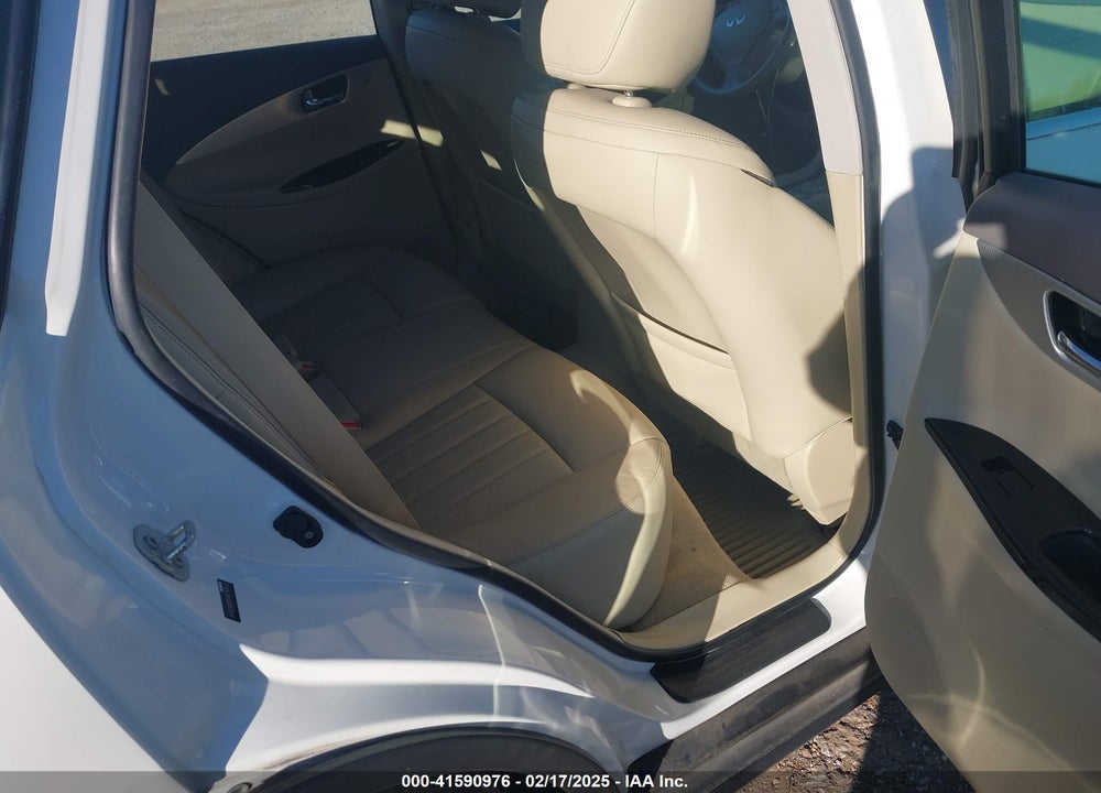 2015 INFINITI QX50 JOURNEY VIN: JN1BJ0HP3FM730822