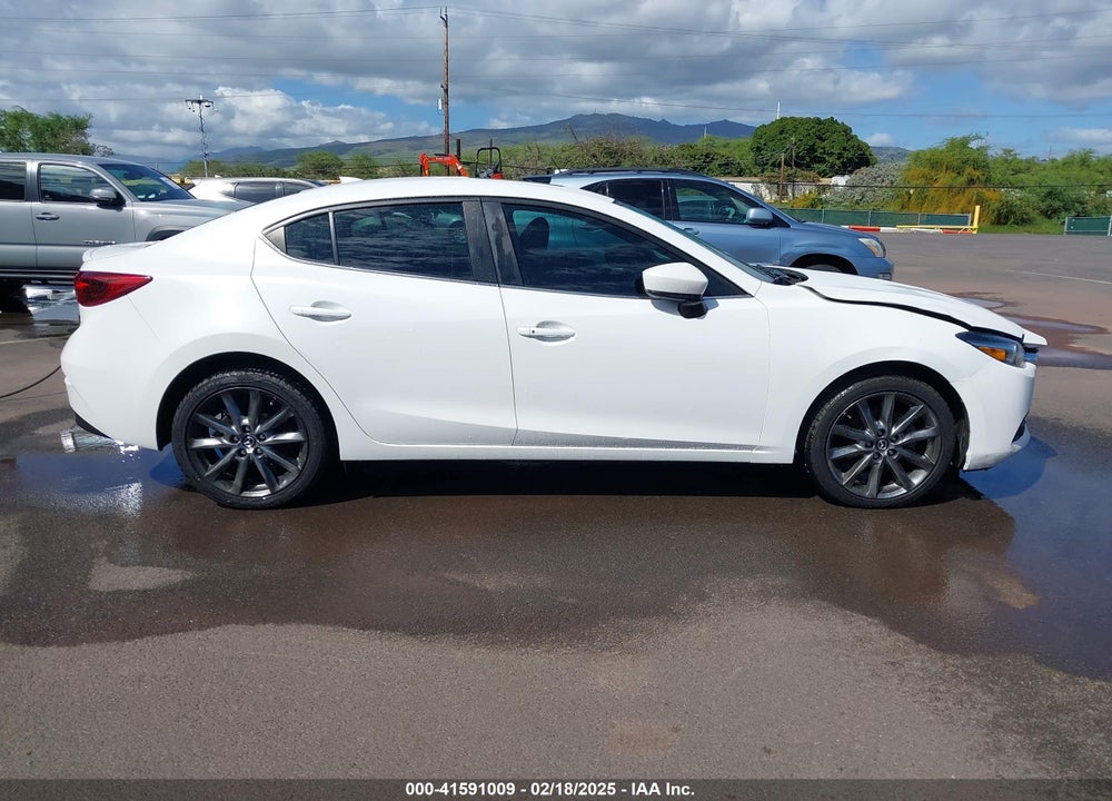 2018 MAZDA 3 GRAND TOURING VIN: 3MZBN1W3XJM215561