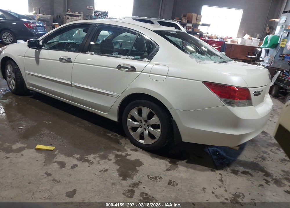 2009 HONDA ACCORD VIN: 1HGCP36819A025053