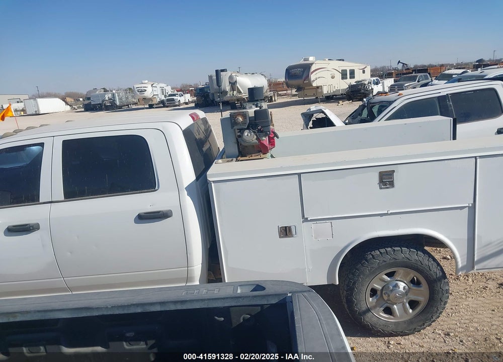 2017 RAM 2500 TRADESMAN 4X4 8' BOX VIN: 3C6TR5HT8HG737959
