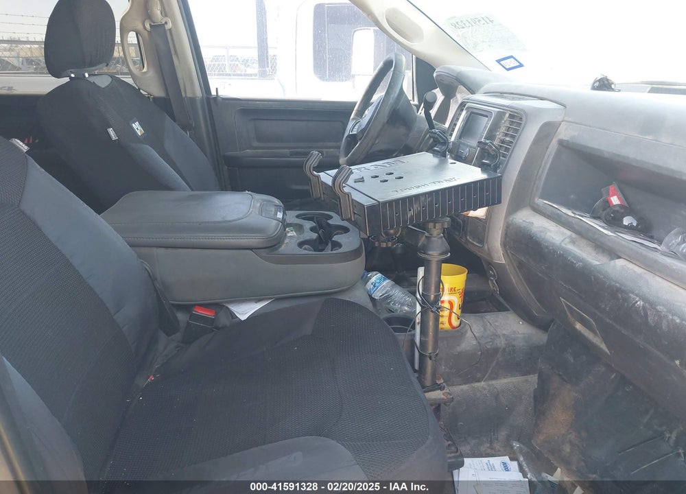 2017 RAM 2500 TRADESMAN 4X4 8' BOX VIN: 3C6TR5HT8HG737959