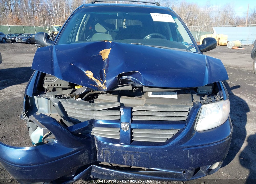 2005 DODGE GRAND CARAVAN VIN: 2D4GP44L75R470385