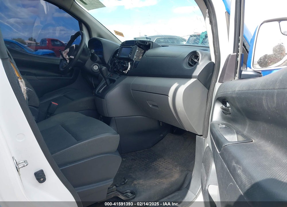 2015 NISSAN NV200 VIN: 3N6CM0KN8FK715438