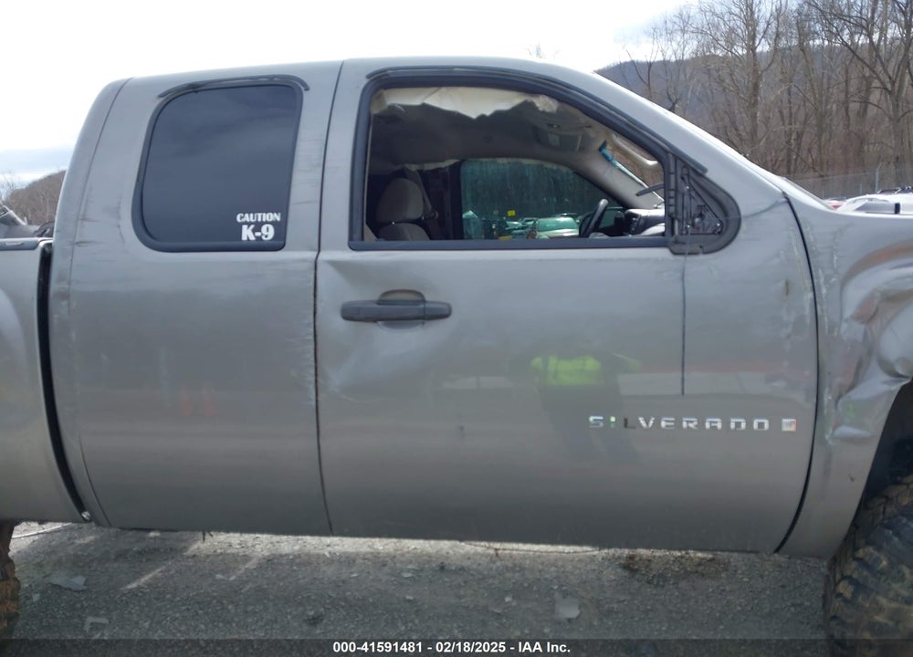 2008 CHEVROLET SILVERADO 1500 LT1 VIN: 1GCEK19C18Z236683