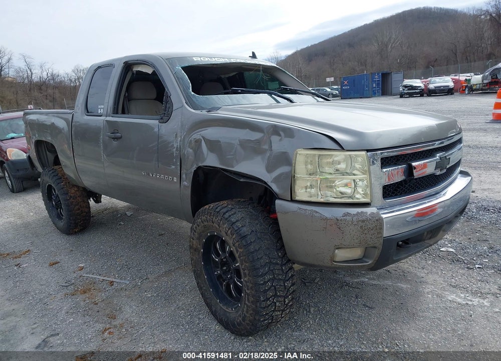 2008 CHEVROLET SILVERADO 1500 LT1 VIN: 1GCEK19C18Z236683