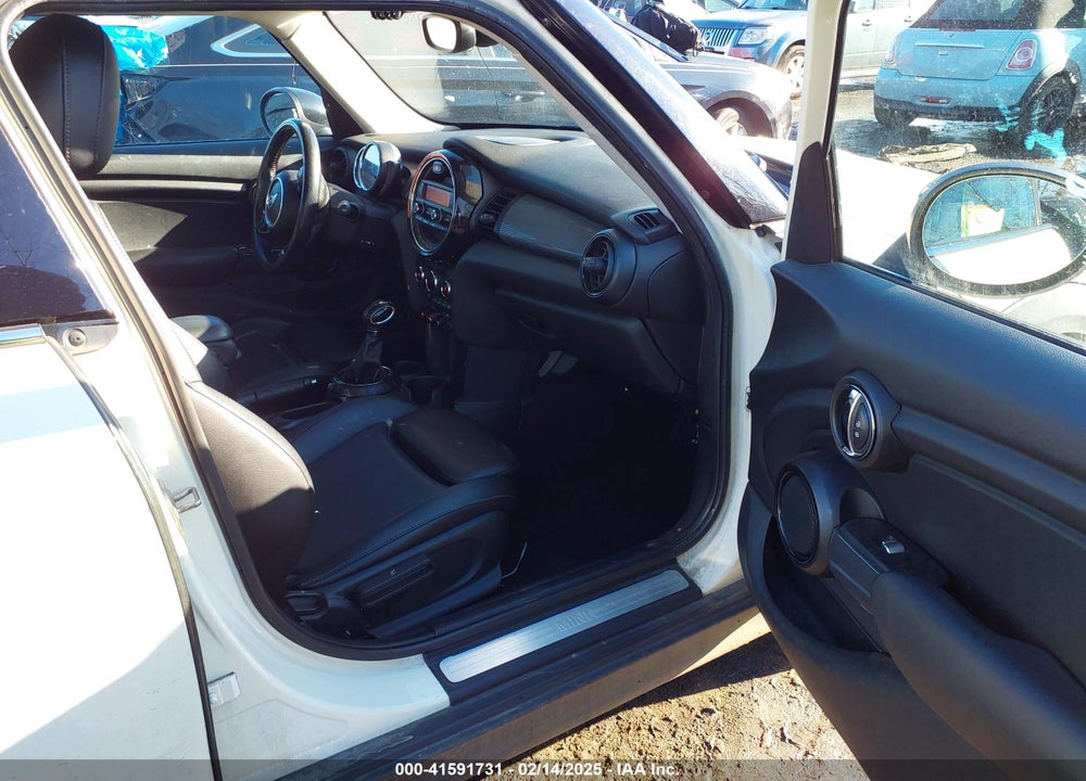 2015 MINI HARDTOP VIN: WMWXS5C50FT829068