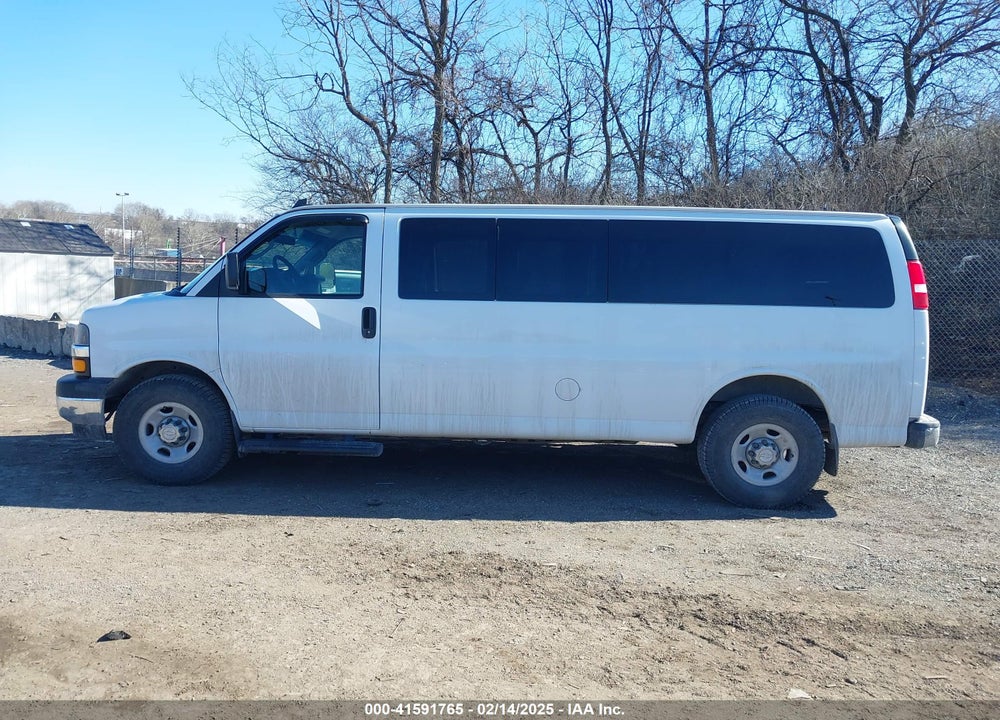 2018 CHEVROLET EXPRESS 3500 LT VIN: 1GAZGPFGXJ1326392