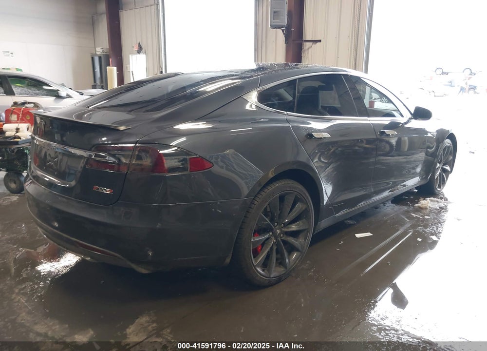 2015 TESLA MODEL S P90D AWD VIN: 5YJSA1E45FF108485