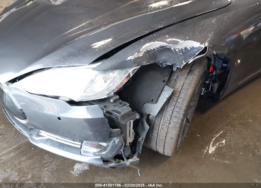2015 TESLA MODEL S P90D AWD VIN: 5YJSA1E45FF108485