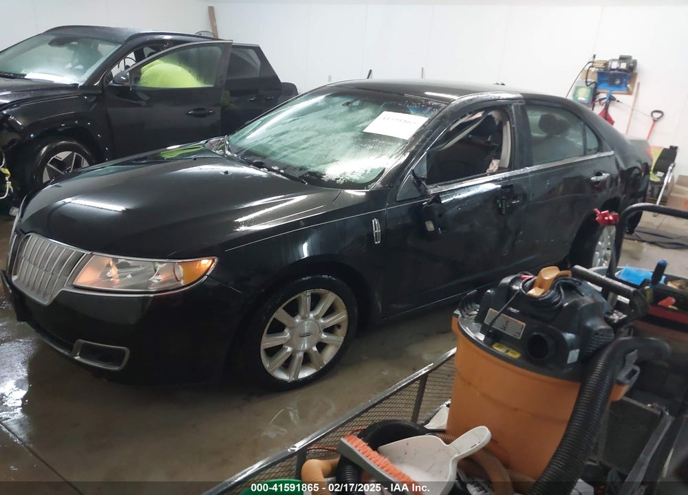 2011 LINCOLN MKZ VIN: 3LNHL2GC1BR759437