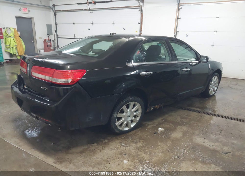 2011 LINCOLN MKZ VIN: 3LNHL2GC1BR759437