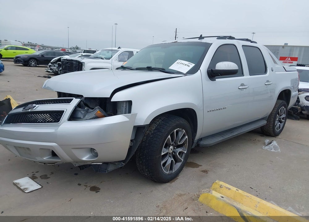 2013 CHEVROLET AVALANCHE VIN: 3GNMCFE04DG162646