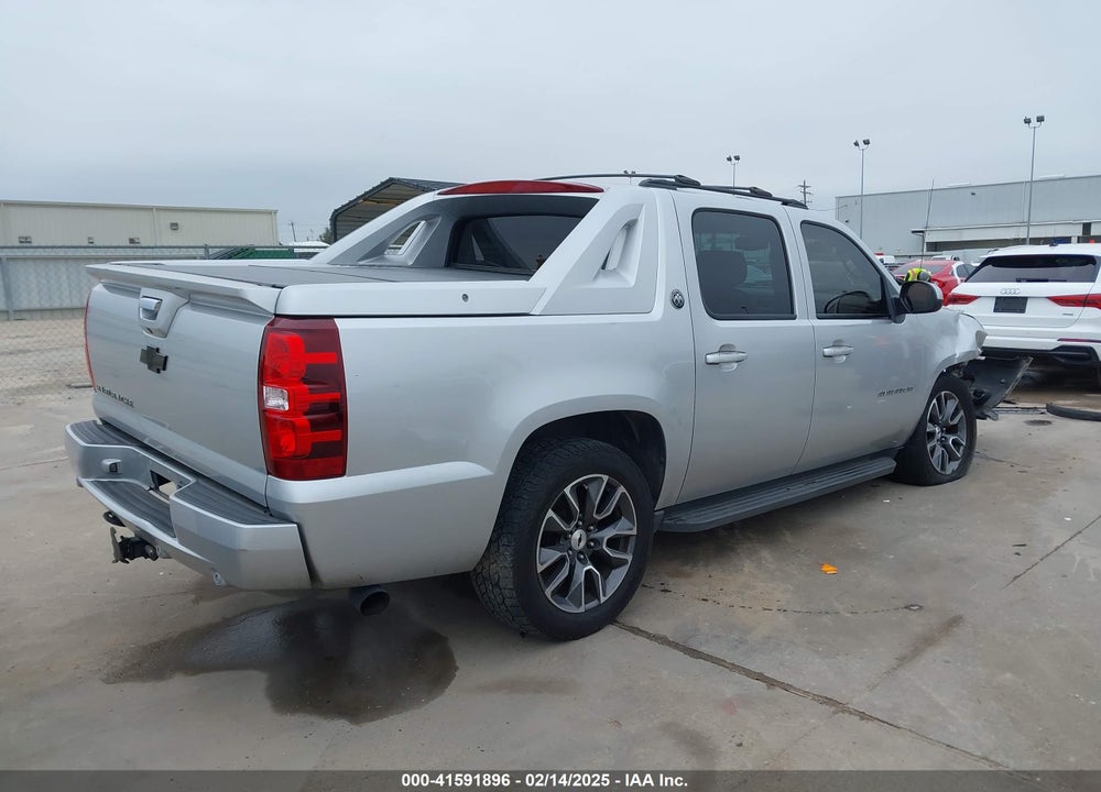 2013 CHEVROLET AVALANCHE VIN: 3GNMCFE04DG162646