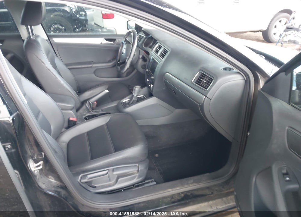 2017 VOLKSWAGEN JETTA VIN: 3VWDB7AJ5HM290110