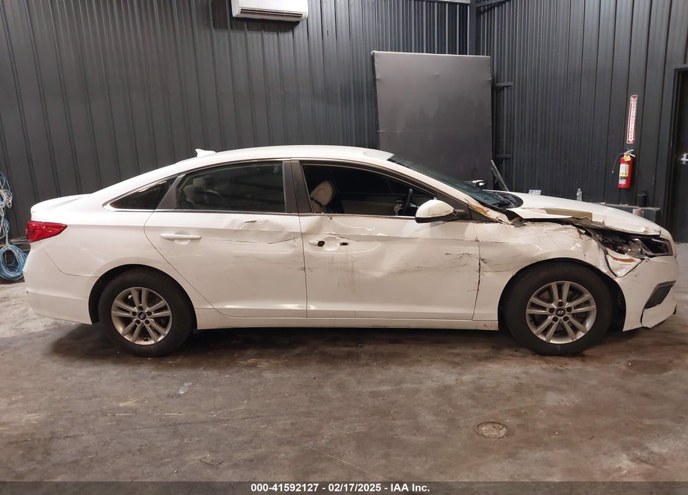 2017 HYUNDAI SONATA VIN: 5NPE24AF3HH570468