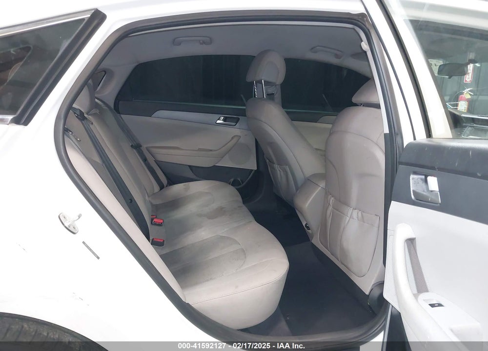 2017 HYUNDAI SONATA VIN: 5NPE24AF3HH570468