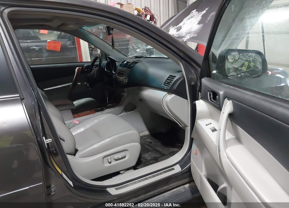 2009 TOYOTA HIGHLANDER LIMITED VIN: JTEES42A292129190