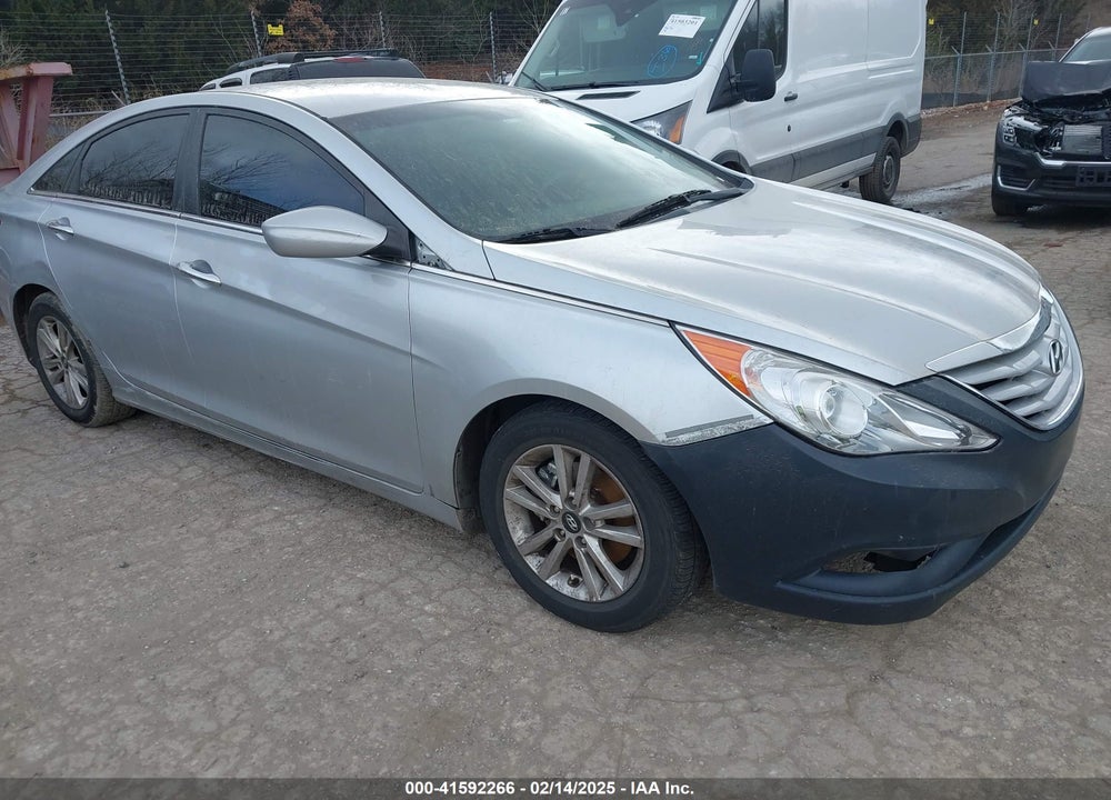 2013 HYUNDAI SONATA GLS VIN: 5NPEB4AC1DH564944