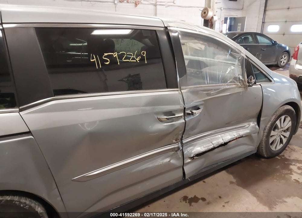 2016 HONDA ODYSSEY EX-L VIN: 5FNRL5H68GB083046