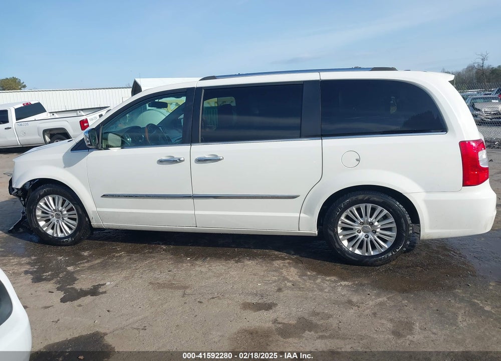 2012 CHRYSLER TOWN & COUNTRY VIN: 2C4RC1GG1CR250431