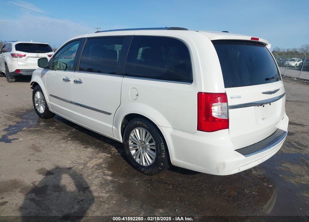 2012 CHRYSLER TOWN & COUNTRY VIN: 2C4RC1GG1CR250431