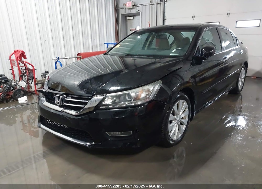 2013 HONDA ACCORD VIN: 1HGCR3F80DA034152