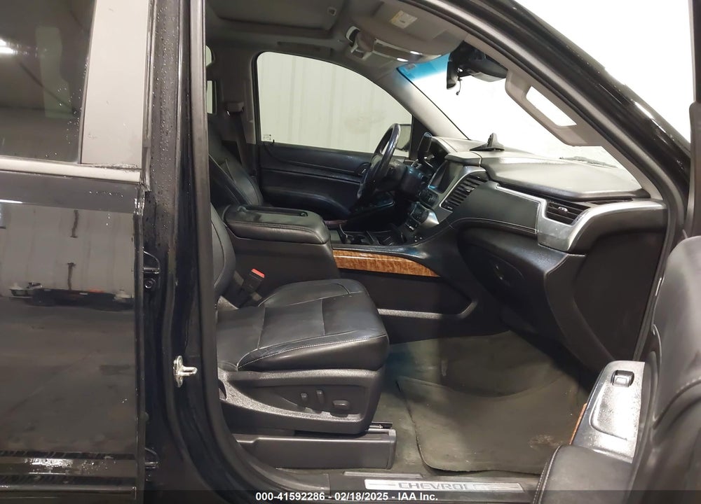 2015 CHEVROLET SUBURBAN 1500 LTZ VIN: 1GNSKKKC8FR516608