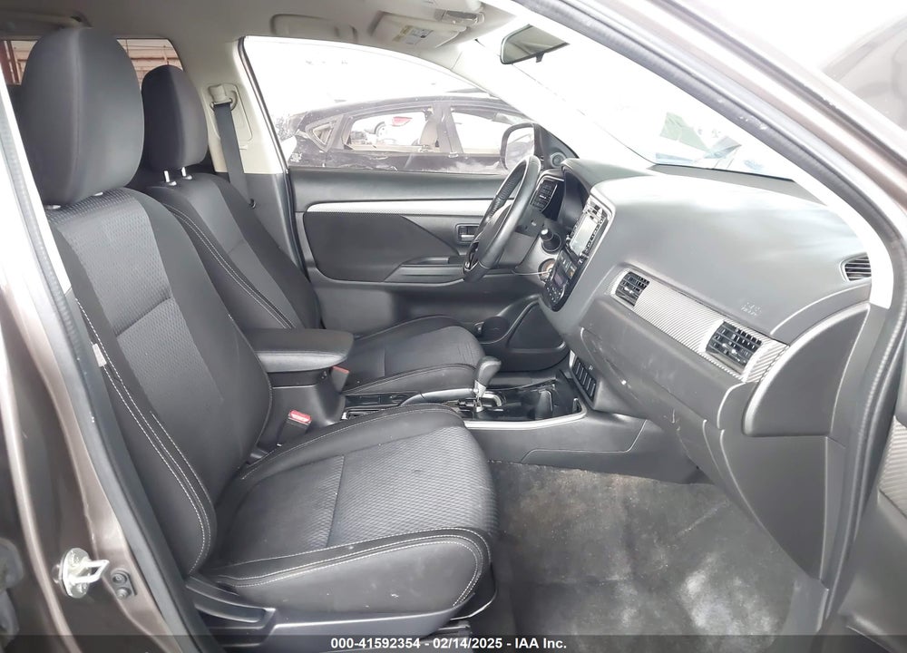 2017 MITSUBISHI OUTLANDER ES VIN: JA4AD2A31HZ064434