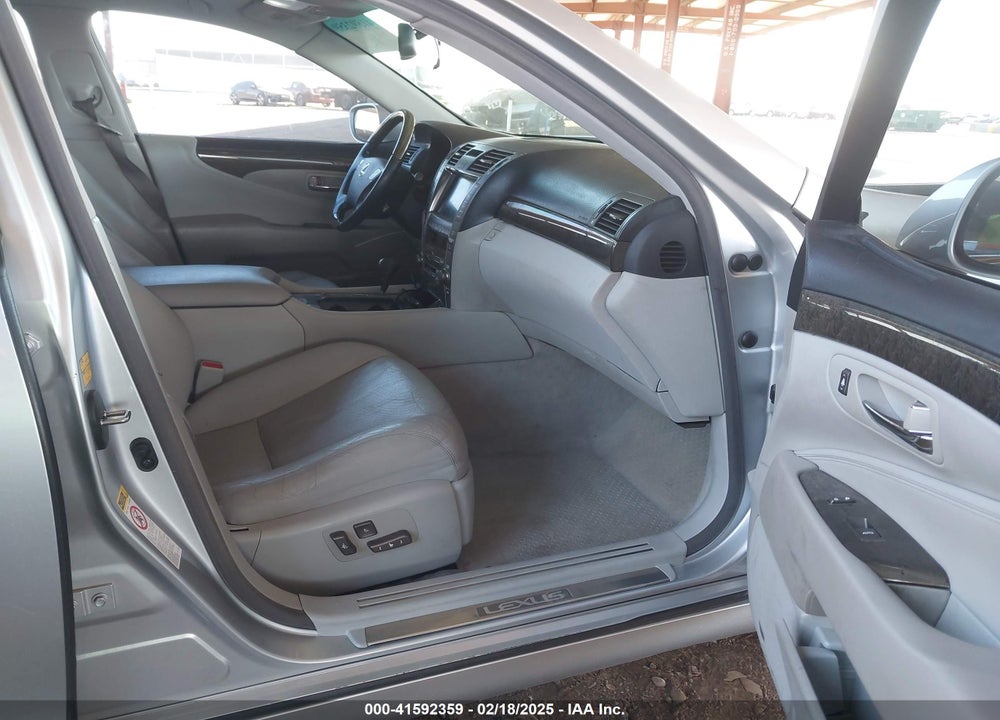 2007 LEXUS LS 460 VIN: JTHBL46F075027861