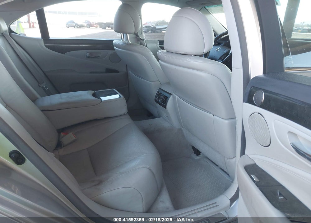 2007 LEXUS LS 460 VIN: JTHBL46F075027861