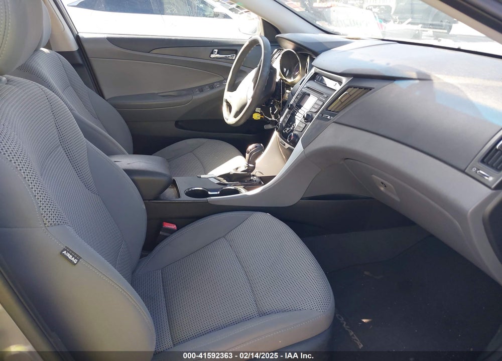 2012 HYUNDAI SONATA VIN: 5NPEB4AC4CH412834