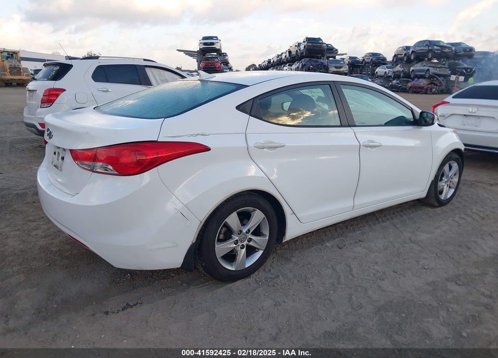 2013 HYUNDAI ELANTRA VIN: 5NPDH4AE1DH397660