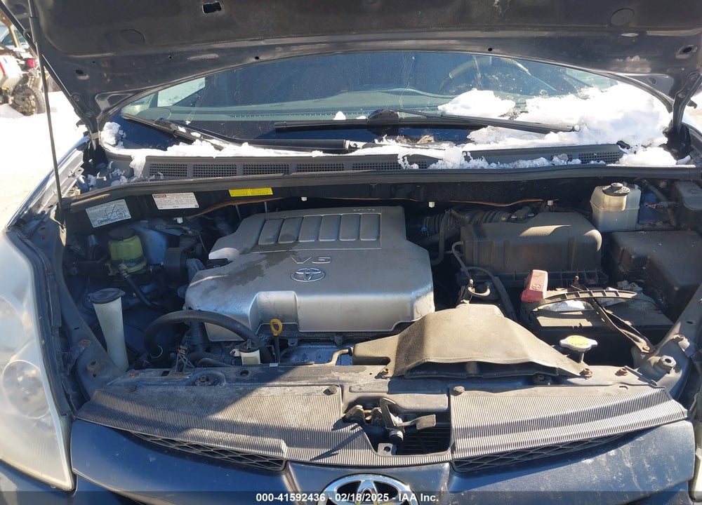 2010 TOYOTA SIENNA XLE VIN: 5TDDK4CC9AS028449