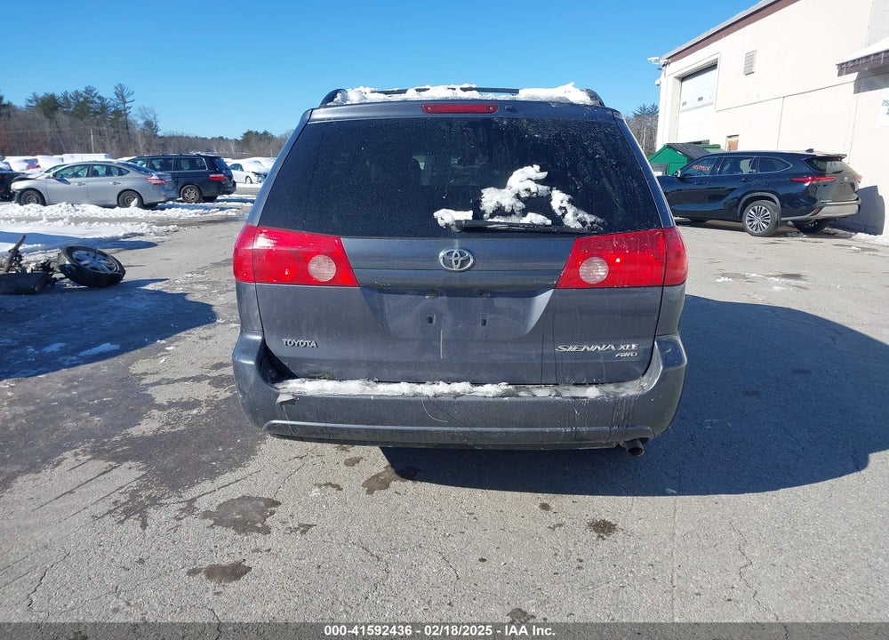 2010 TOYOTA SIENNA XLE VIN: 5TDDK4CC9AS028449