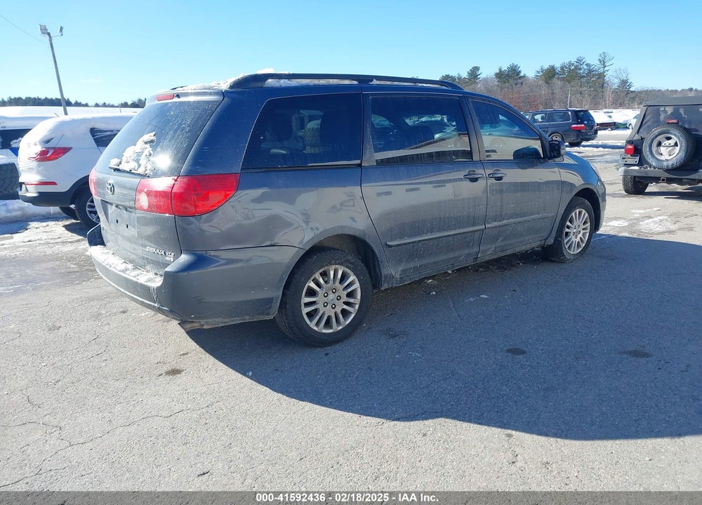 2010 TOYOTA SIENNA XLE VIN: 5TDDK4CC9AS028449