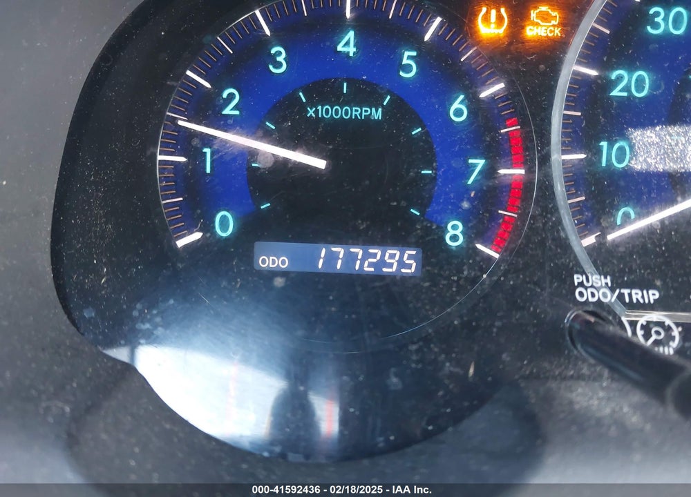 2010 TOYOTA SIENNA XLE VIN: 5TDDK4CC9AS028449